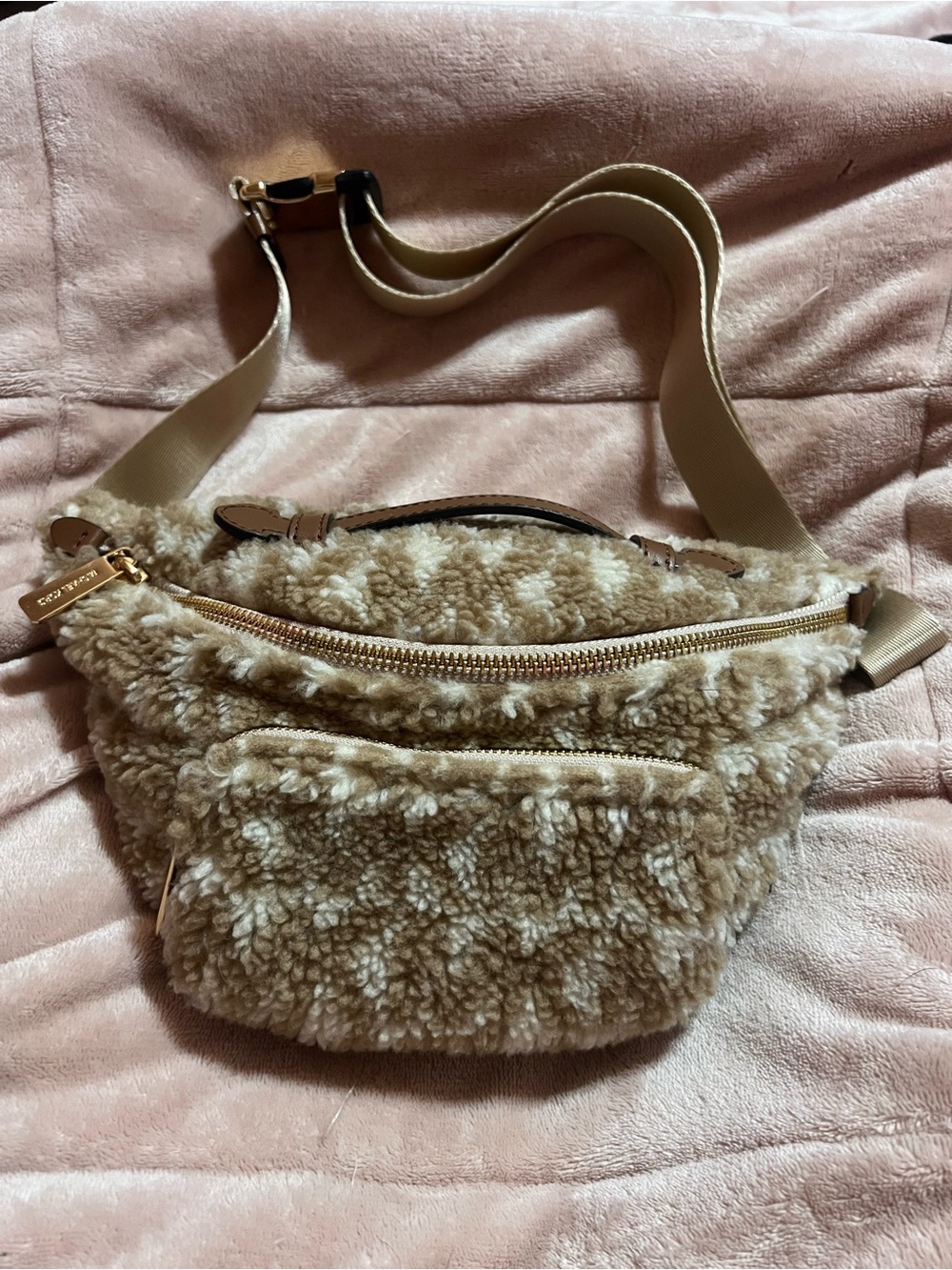 Authentic Michael Kors faux Sherpa Belt Bag - Beige Faux fur Fanny pack